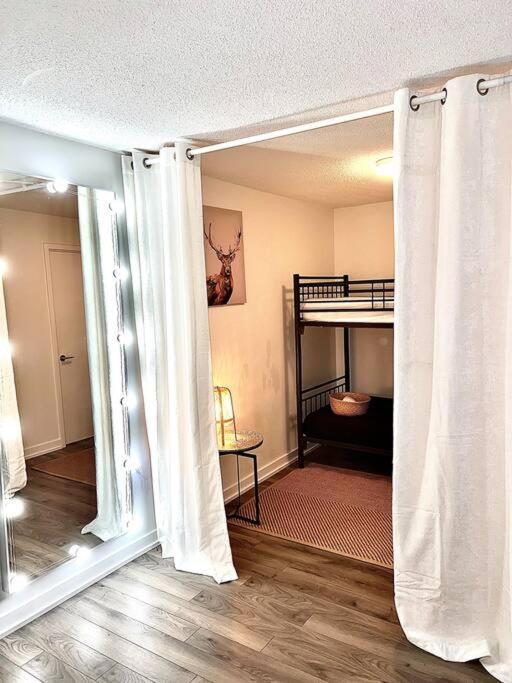 Luxurious Condo In The Center Of Downtown Toronto Extérieur photo