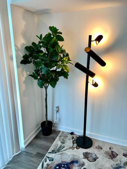 Luxurious Condo In The Center Of Downtown Toronto Extérieur photo