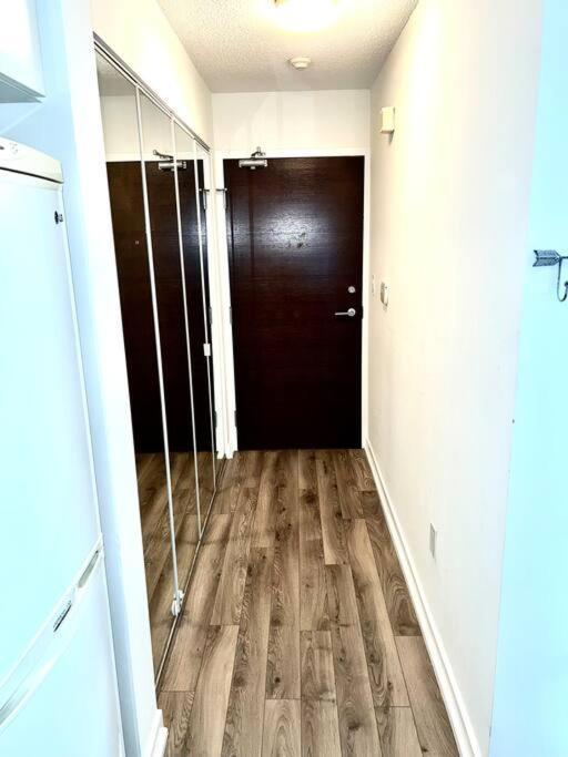 Luxurious Condo In The Center Of Downtown Toronto Extérieur photo